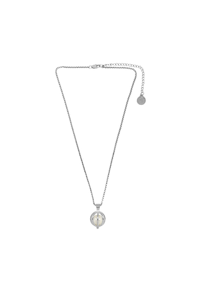 For the Fashion-Obsessed