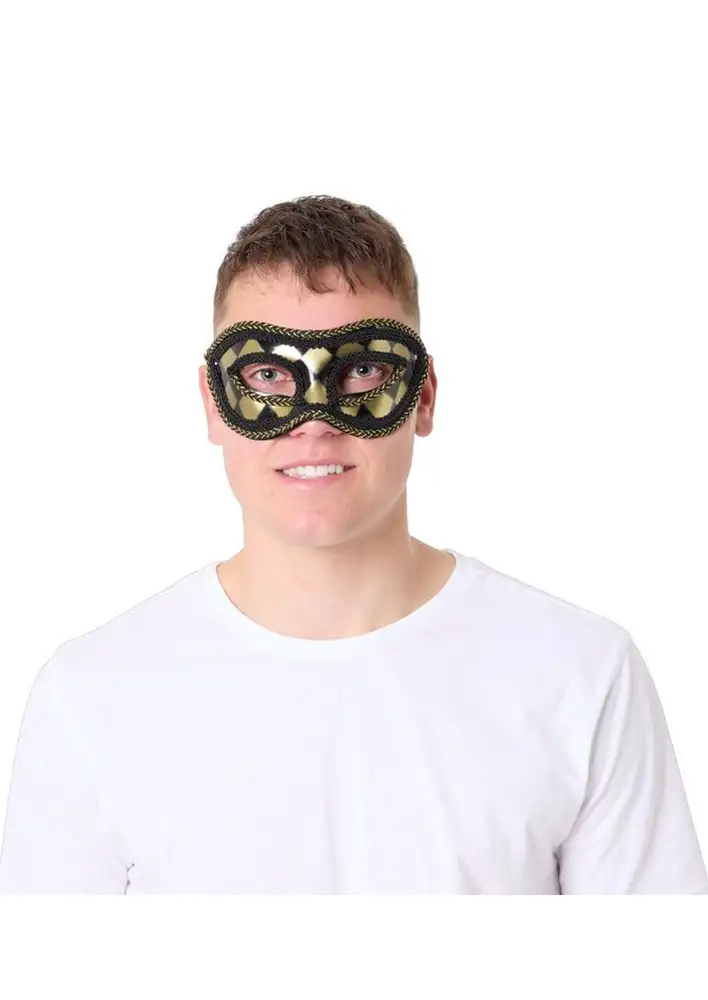 Spotlight_Artboard-4