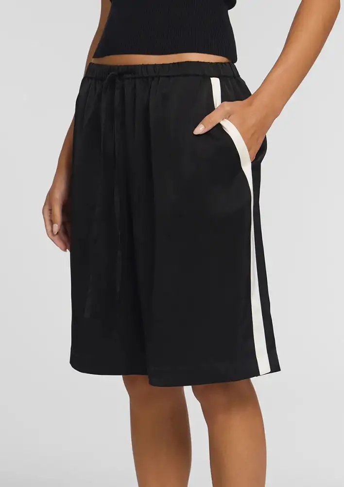 Viktoria & Woods Spotlight Short $290