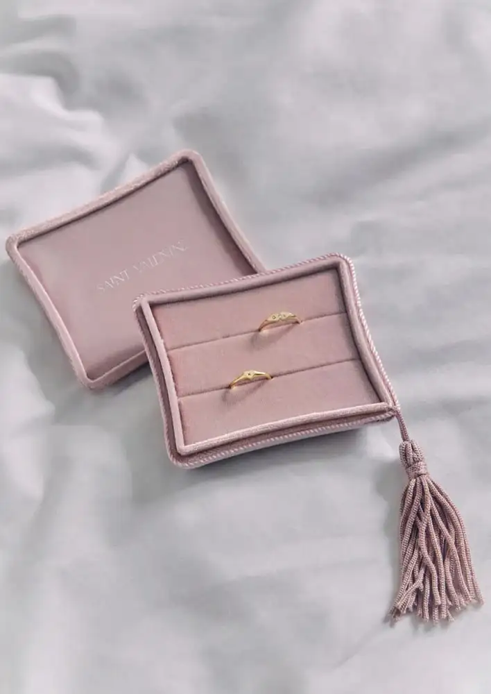 Saint-Valentine-Velvet-Jewellery-Box-50