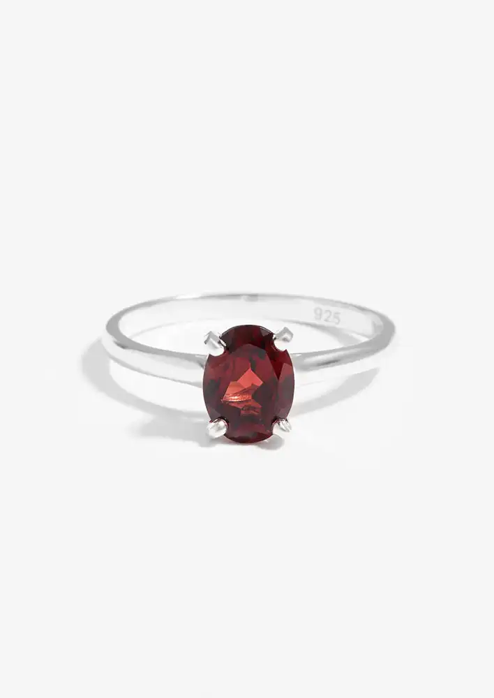 Simon Curwood Sterling Silver Oval Garnet January Birthstone Ring $139
