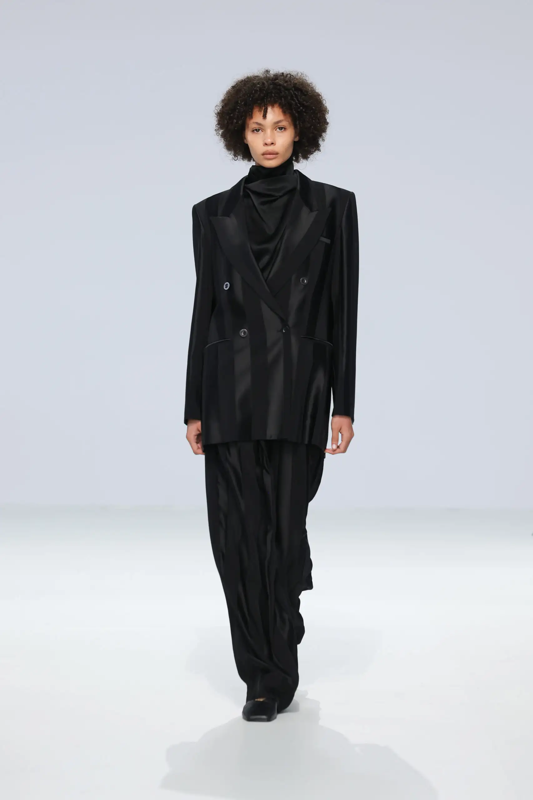 LOOK-24-1-scaled