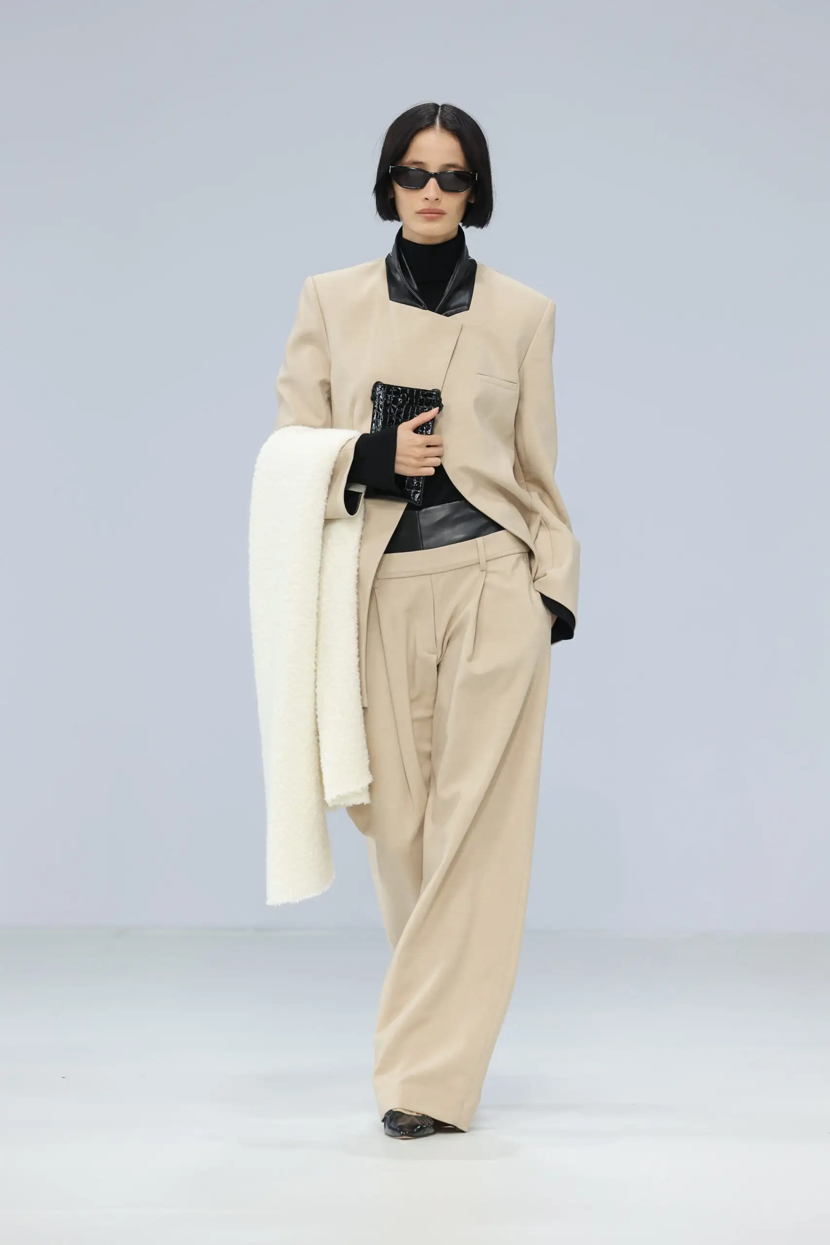 LOOK-4-1-scaled