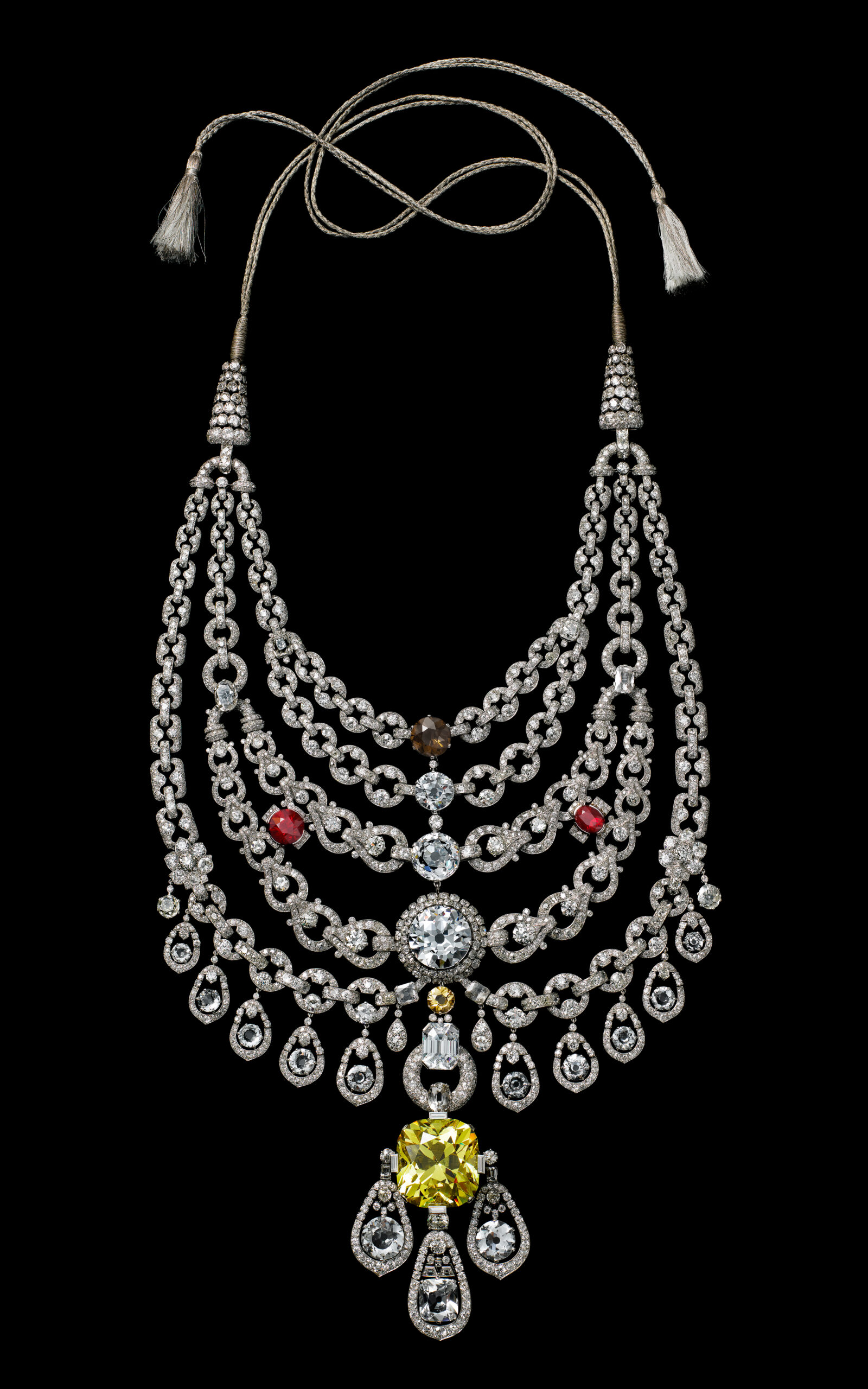 Patiala-Necklace-Cartier-Paris-1928.-Vincent-Wulveryck-Collection-Cartier-©-Cartier-1-scaled