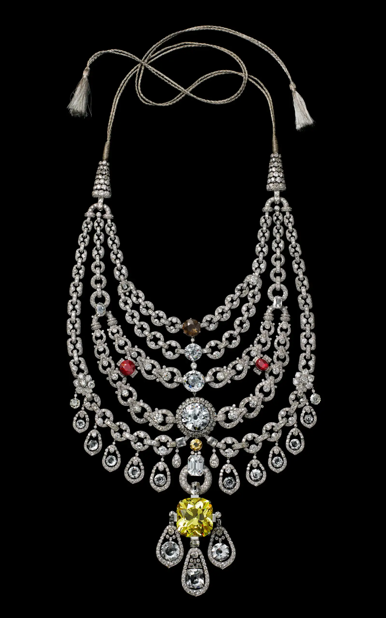 Patiala-Necklace-Cartier-Paris-1928.-Vincent-Wulveryck-Collection-Cartier-©-Cartier-1-scaled