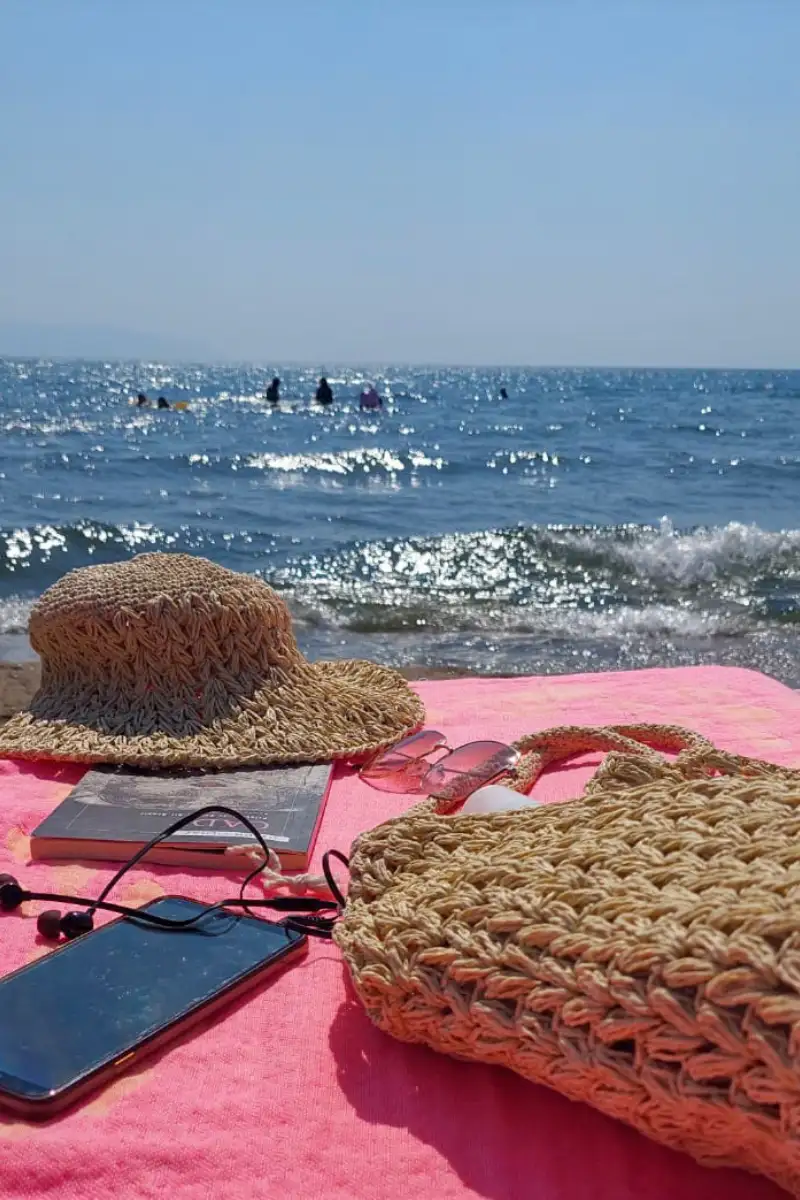 ZenSim eSIM travel hack - Image - kübra-şahin Dupe Photos