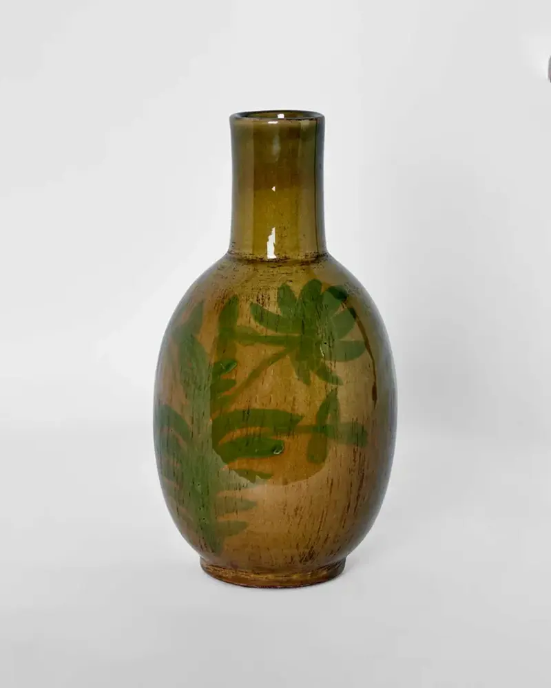 Mae-Vase