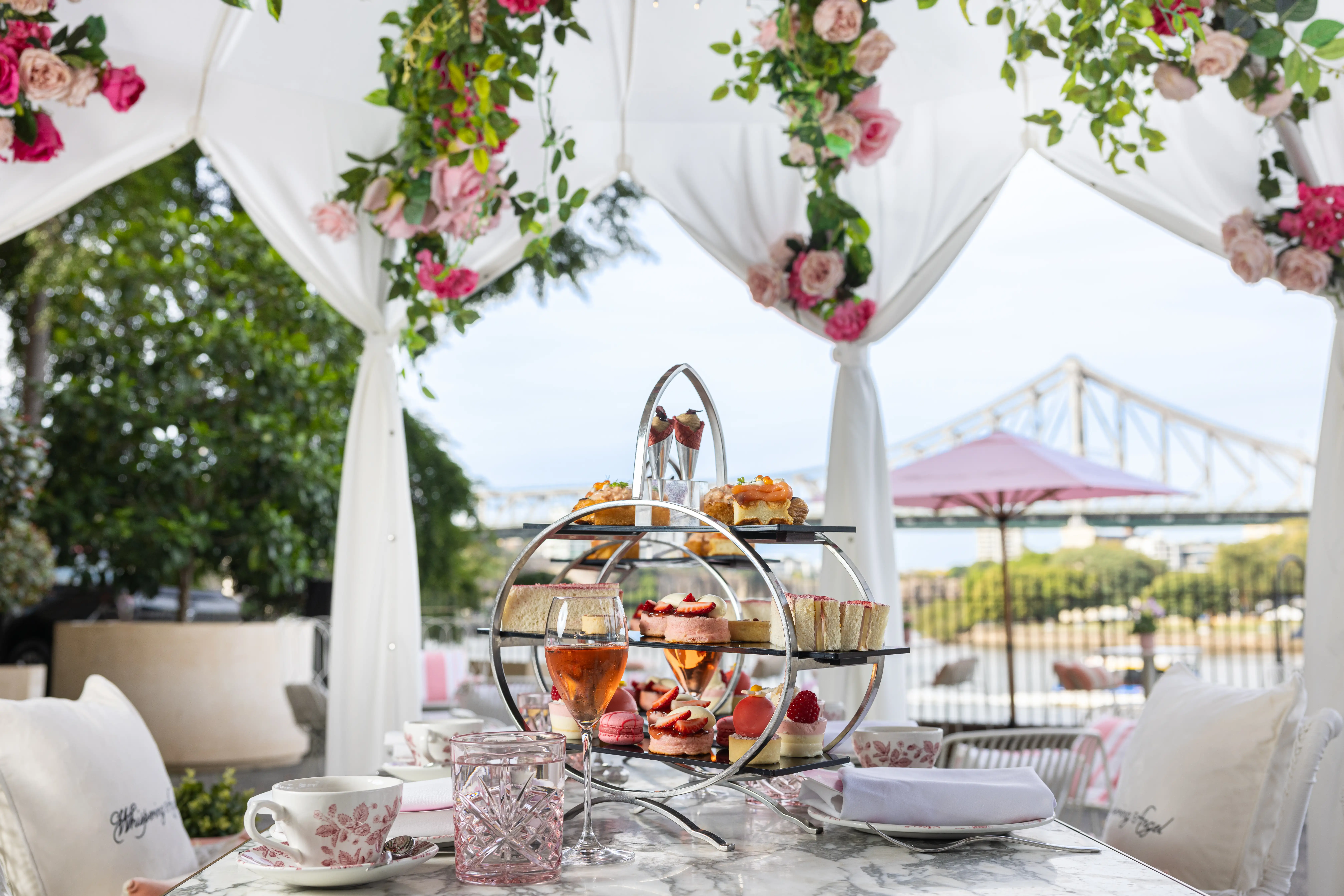 A Pop-Up Rosé Garden Is Coming To Customs House
