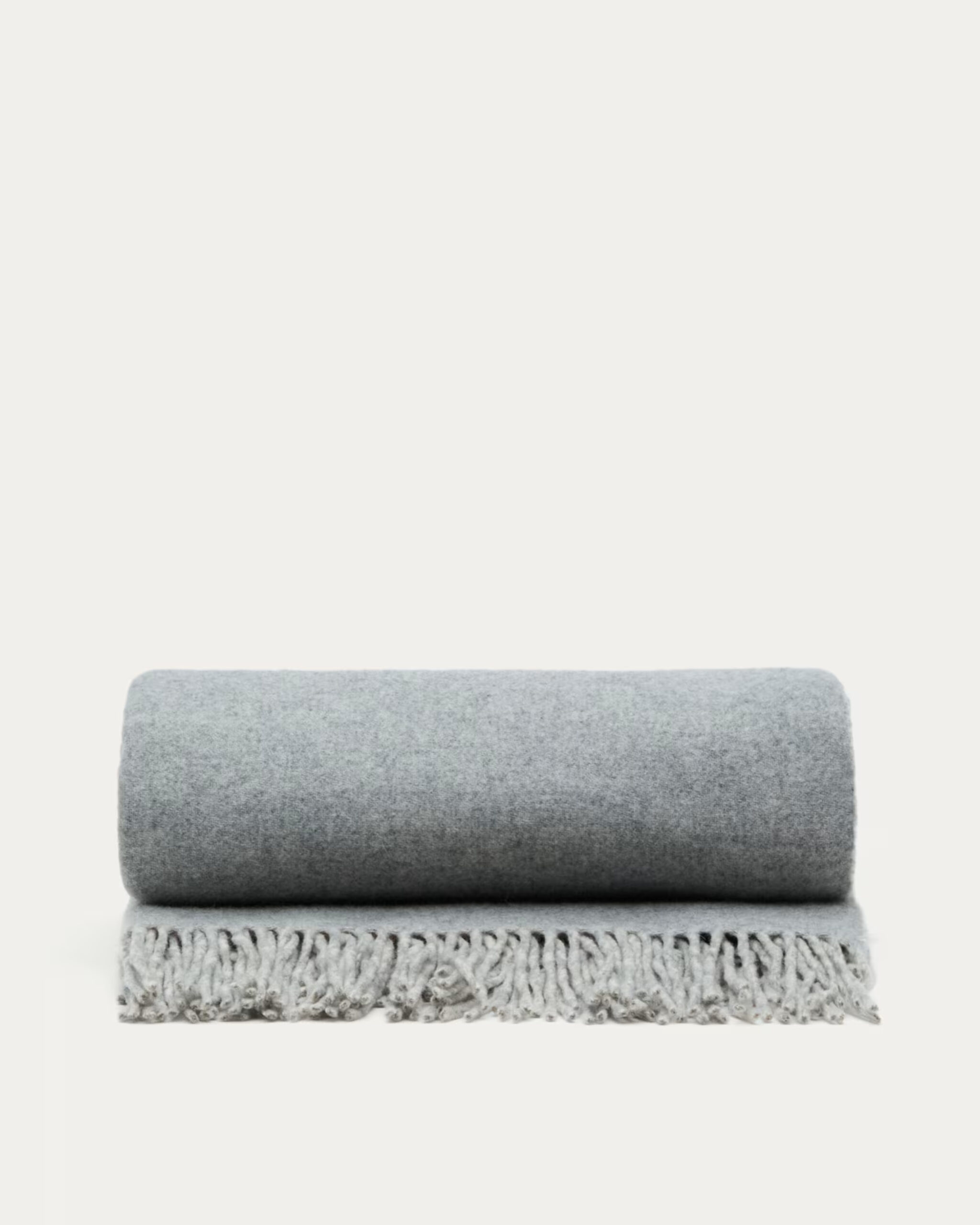 Kave-Home-Dakie-double-sided-blanket-189-scaled